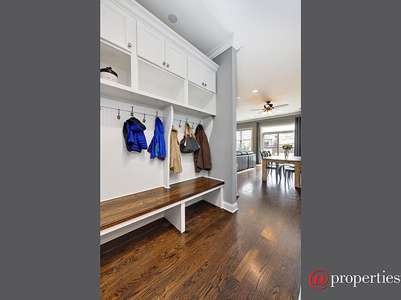 3rd image of 4835 N Damen Ave #2E