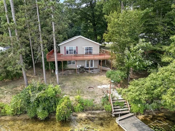 1986 S Hillcrest Dr, Lake, MI 48632