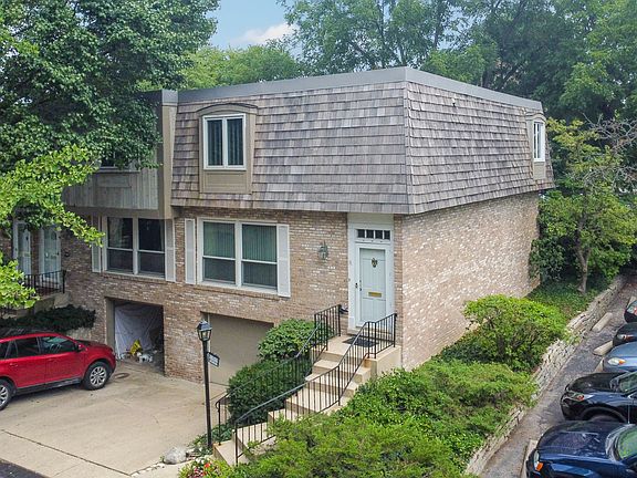 3rd image of 1920 Wilmette Ave Unit A