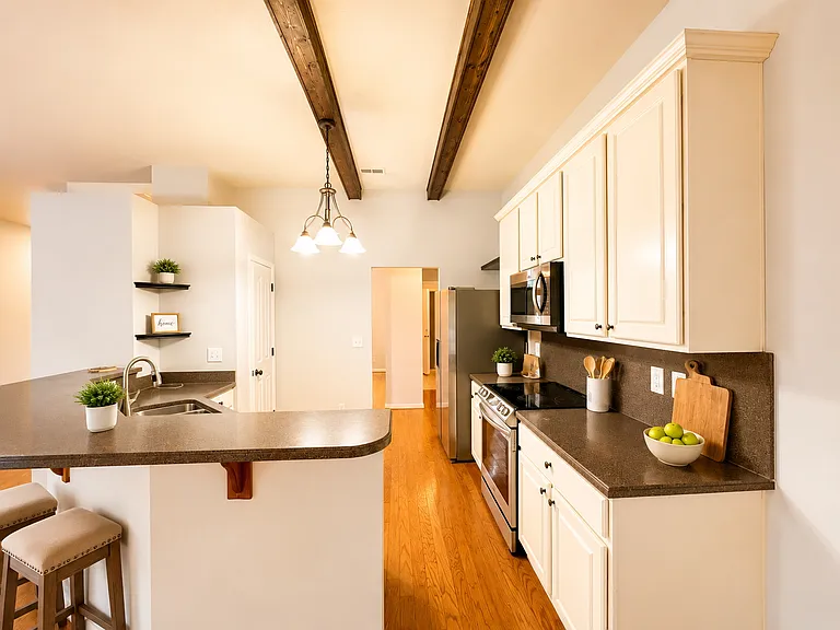 16131 Circlegreen Dr — Photo 9