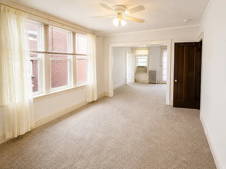 3850-3852 De Tonty St #3850A — Photo 5
