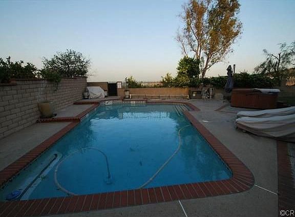 4th image of 504 Looking Glass Dr