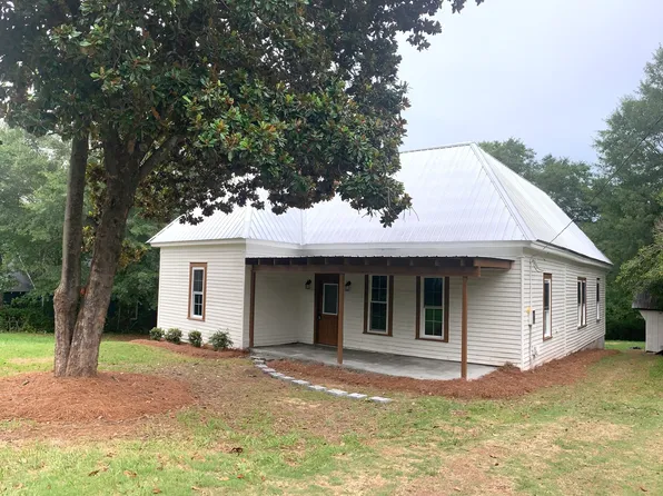 258 Glenn Carrie Rd, Hull, GA 30646