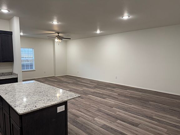 5th image of 1026 S Benchmark Ln #1