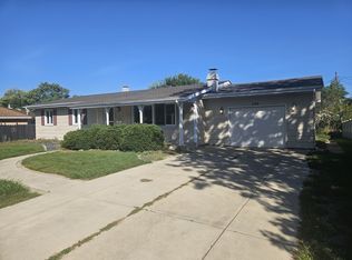 240 Michele Ave, Crown Point, IN 46307