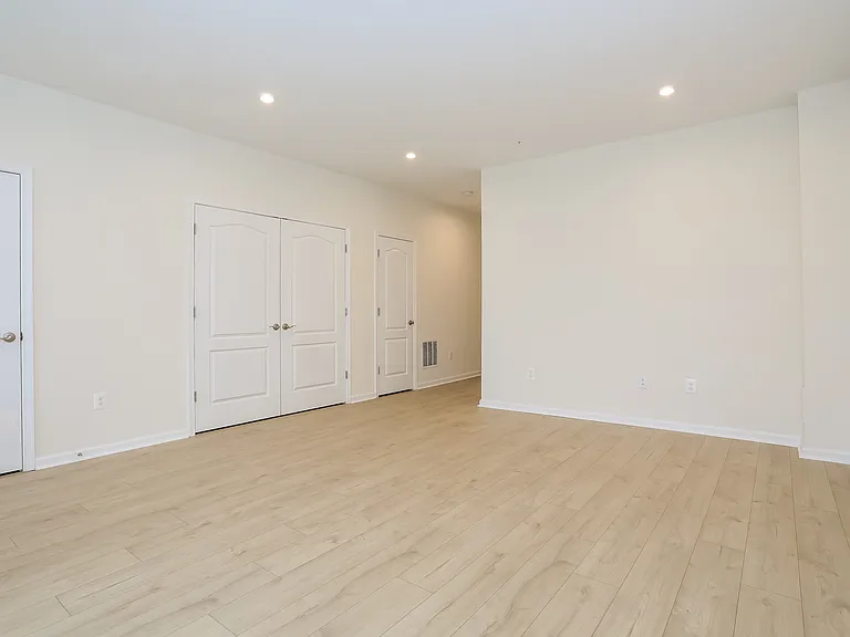 7121 Millstone Rd — Photo 3