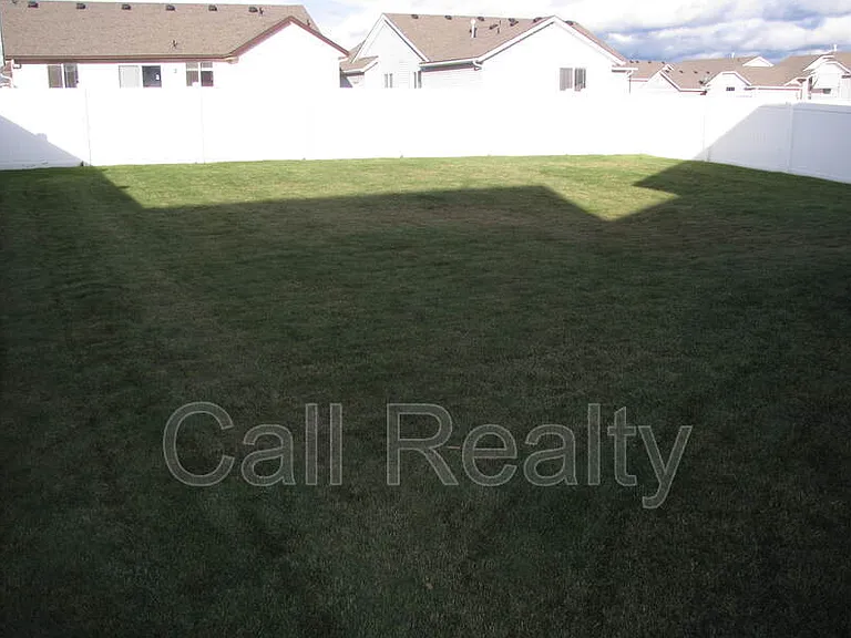 1706 W Tieton — Photo 10