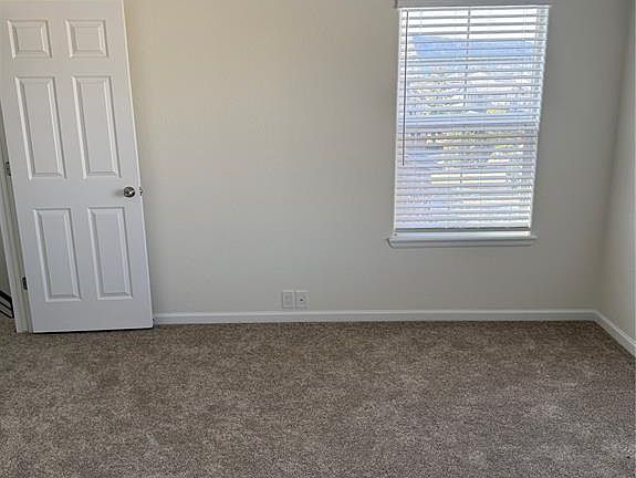 4th image of 1272 Timber Run Hts