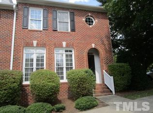200 Brookgreen Dr, Chapel Hill, NC 27516