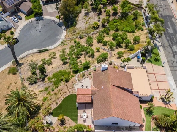 1077 Loma Portal Dr, El Cajon, CA 92020