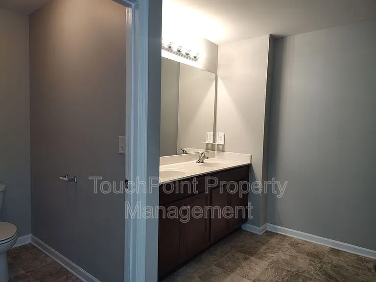 6731 Broad Valley Ct — Photo 13