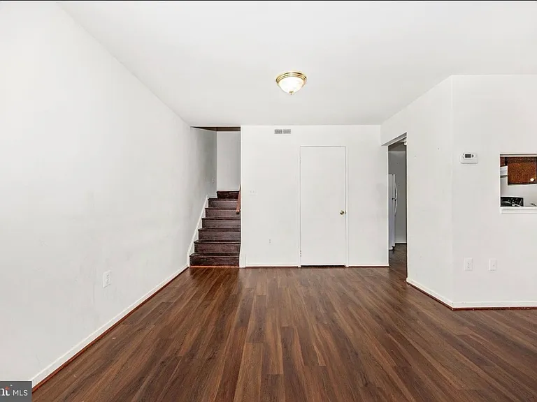9913 Forest View Pl — Photo 2