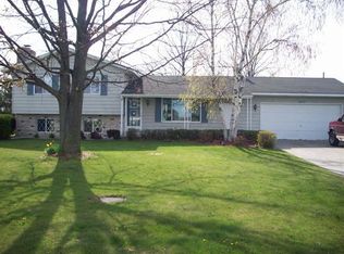 1677 SE Boutell Rd, Essexville, MI