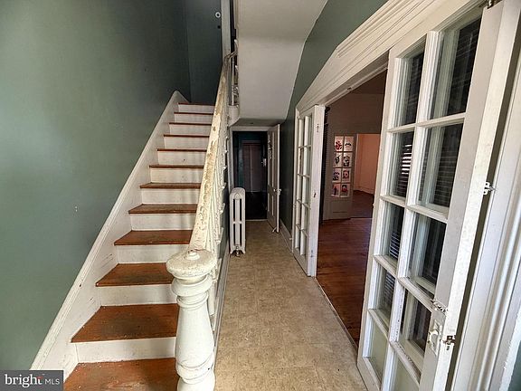 5th image of 436 Columbia St