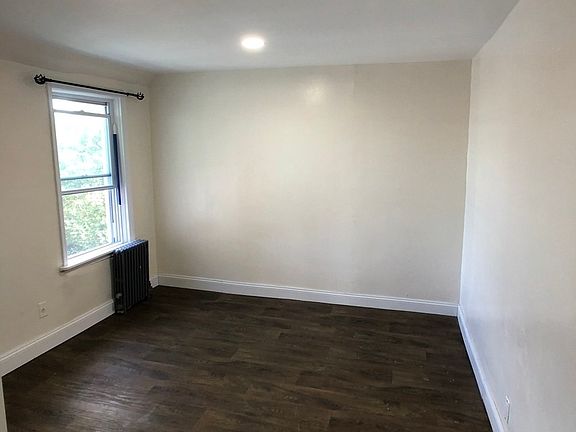 4th image of 25-47 12th St #2