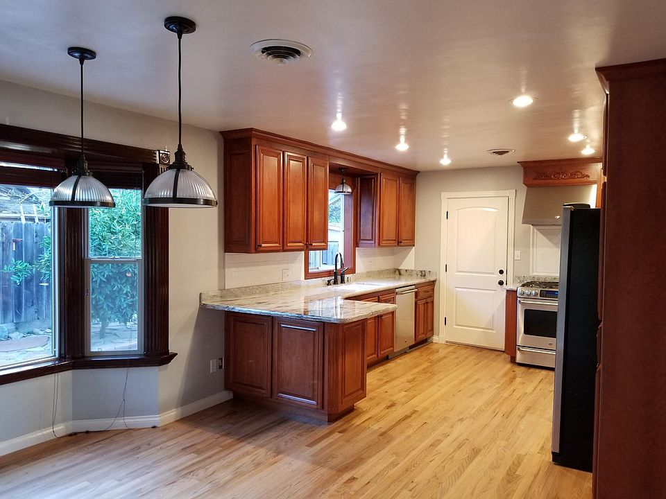 1st image of 13290 Temple Dr