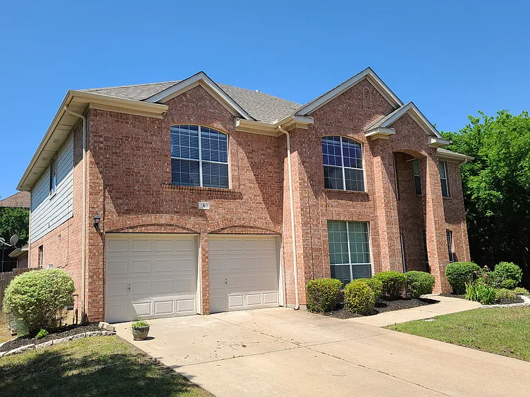 6 Brairwood Ct — Photo 2