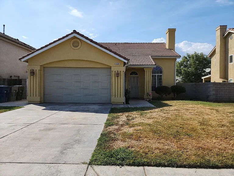 1420 Deborah Ln — Photo 1