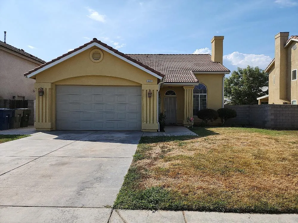 1420 Deborah Ln photo 1