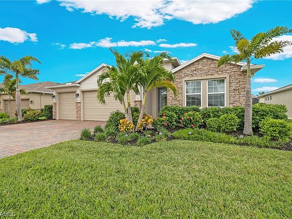 3rd image of 3421 Acapulco Cir