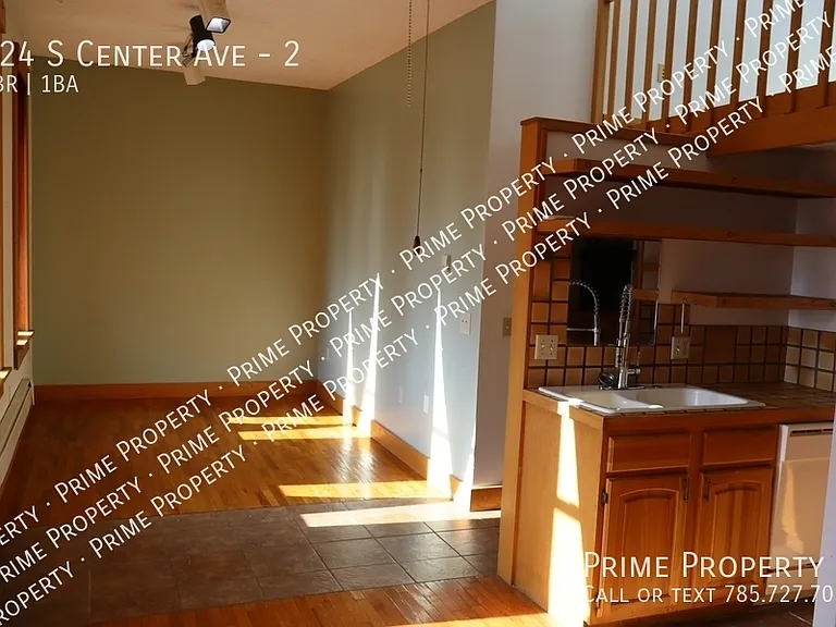 124 S Center Ave #2 — Photo 2