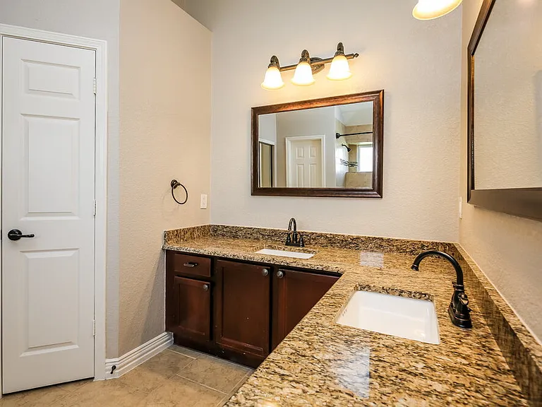 8705 Elbe Trl — Photo 12