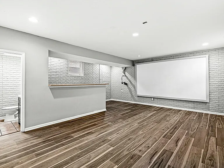 2046 Ruckle St — Photo 29