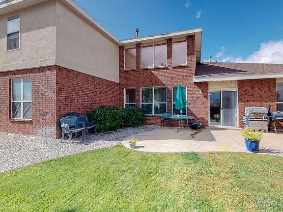 4th image of 10212 Wickenburg St NW