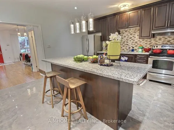 966 Dundas St E, Toronto, ON M4M 1R5