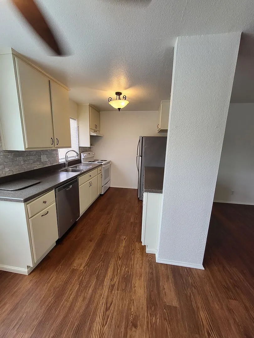 Central location and great price — Photo 1