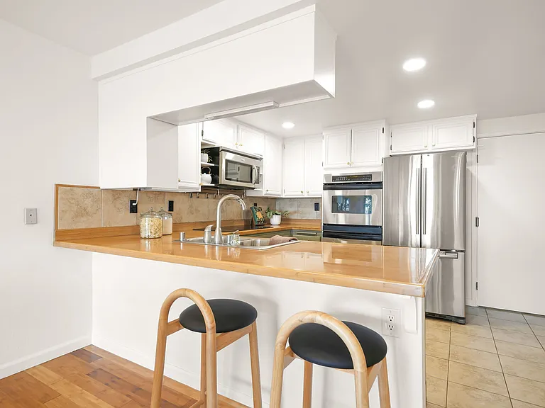 Counter seating