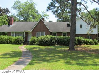 717 S Main St, Red Springs, NC 28377