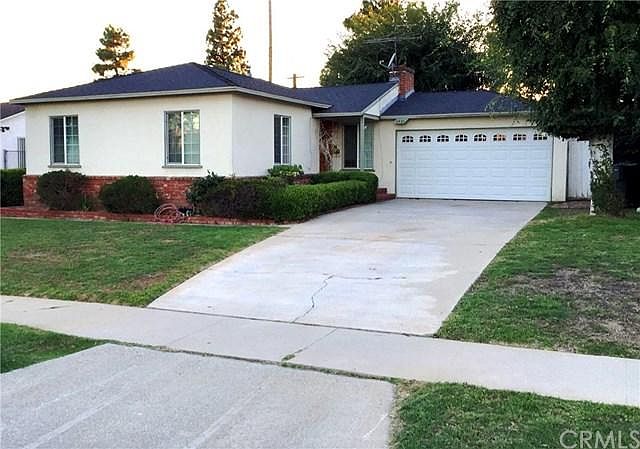 1st image of 2421 Hathaway Ave