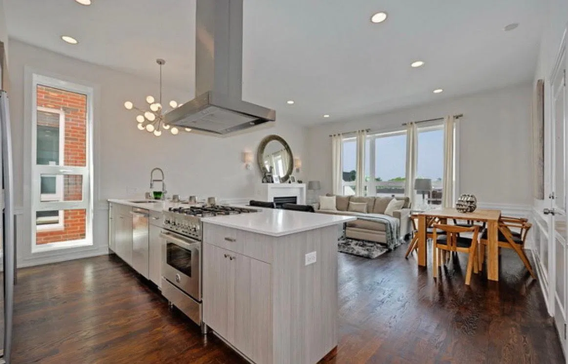 2 bed, 1200 sqft, $3,000 — Photo 1
