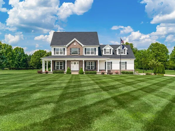 6266 Fairway Dr, Carroll, OH 43112