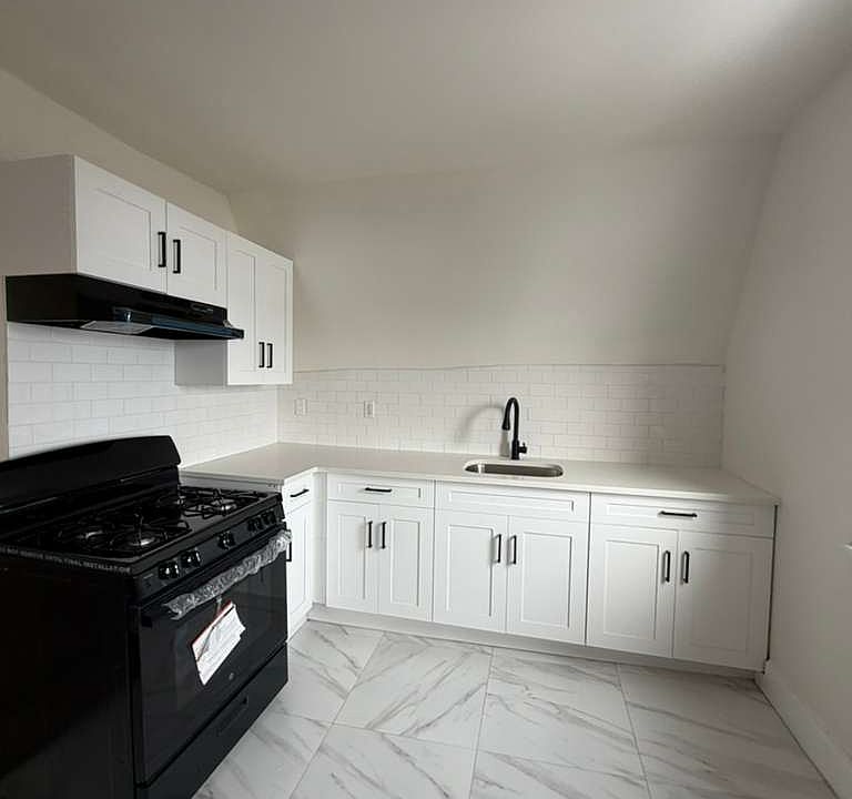1st image of 27 N 5th St #4
