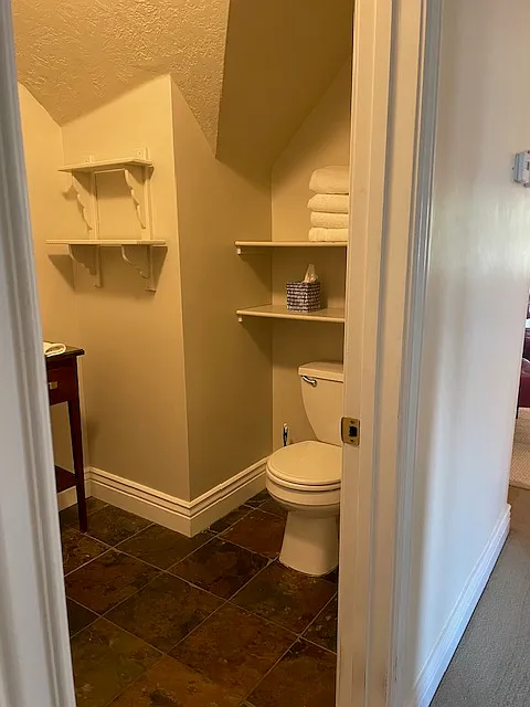 Bathroom - 124 N T St