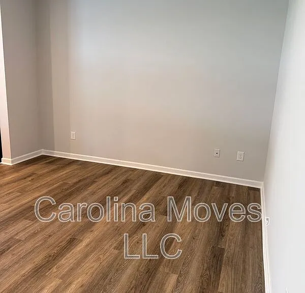 179 Randwick Ln — Photo 6