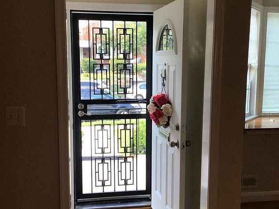 4th image of 1613 Winford Rd
