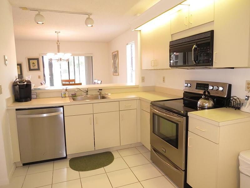 2nd image of 2608 Bridgewood Dr