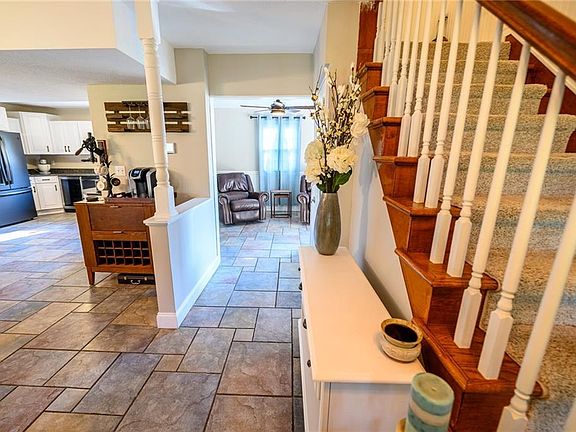 2nd image of 133 Willowbend Dr