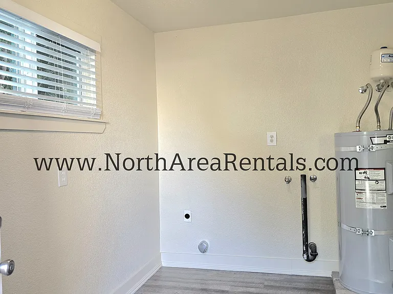 Laundry/Storage Room