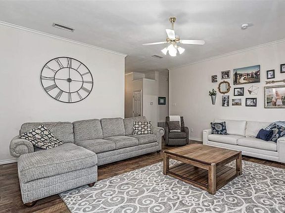 4th image of 10321 Sierra West Dr