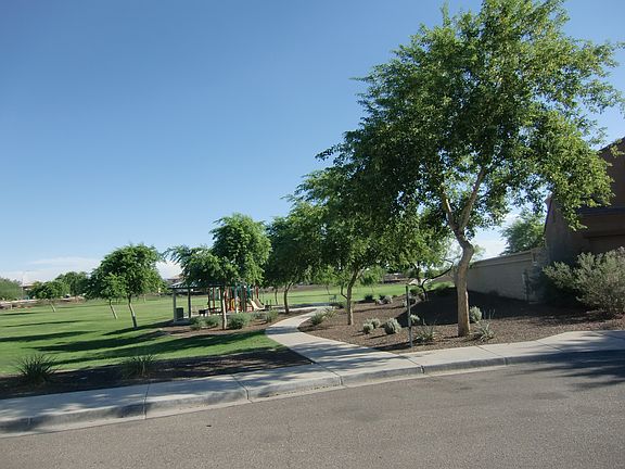 3rd image of 4546 N 113th Dr