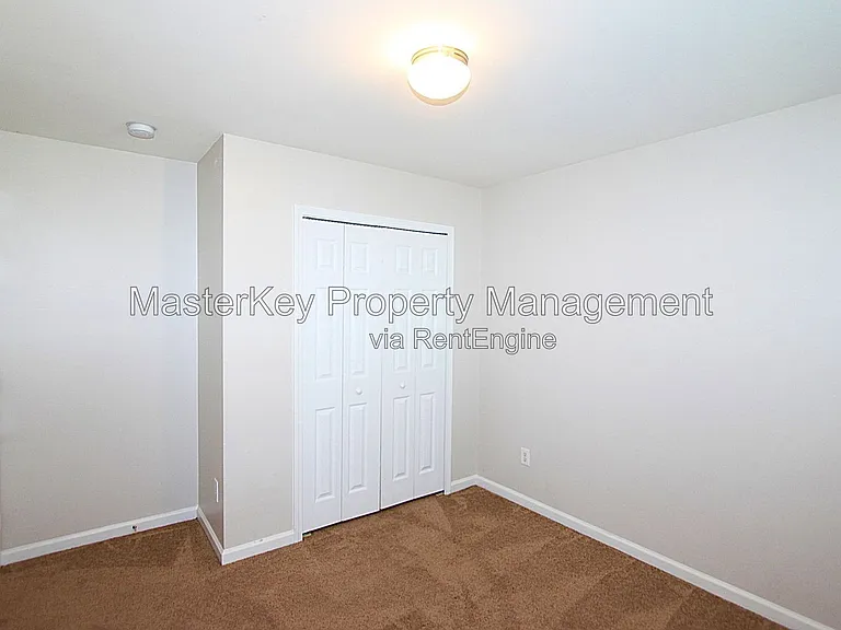 508 Bayou Ct — Photo 16