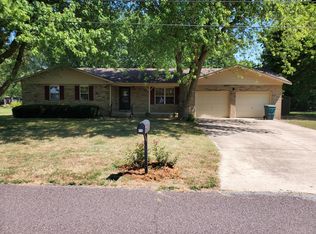 116 Circle Dr, Monett, MO 65708