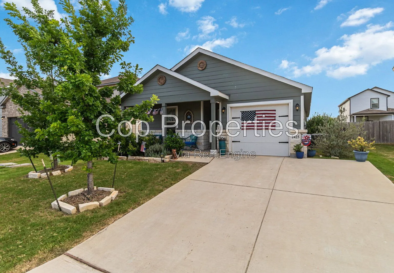 3 bed, 2.0 bath, 1014 sqft, $1,595 — Photo 2