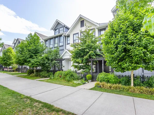 8163 202nd St, Langley, BC V2Y 3C7
