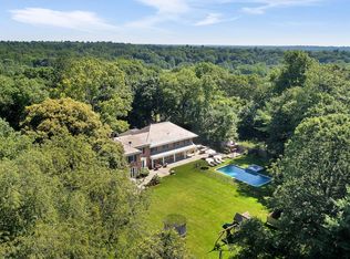 11 Deer Park Ct, Greenwich, CT 06830