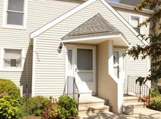 35 Orlando Dr APT 2D, Enfield, CT 06082